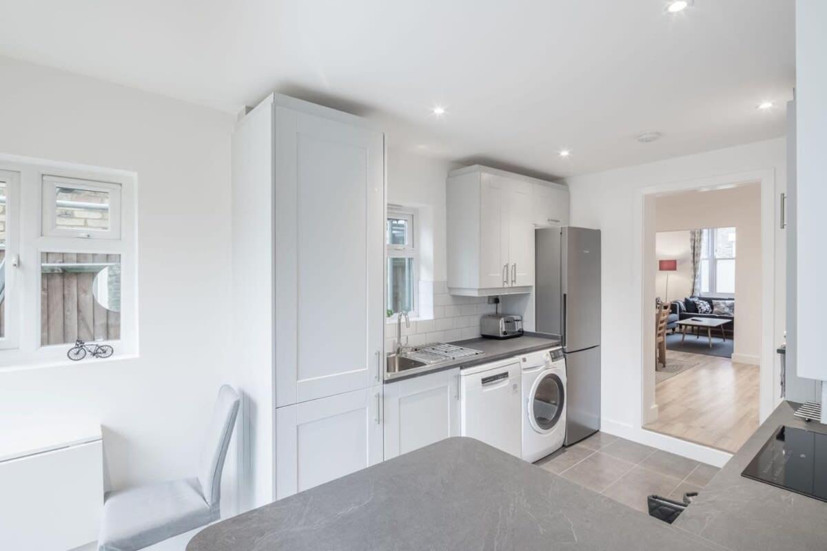 Refurbished High Spec Central Family Home CBG Exterior foto
